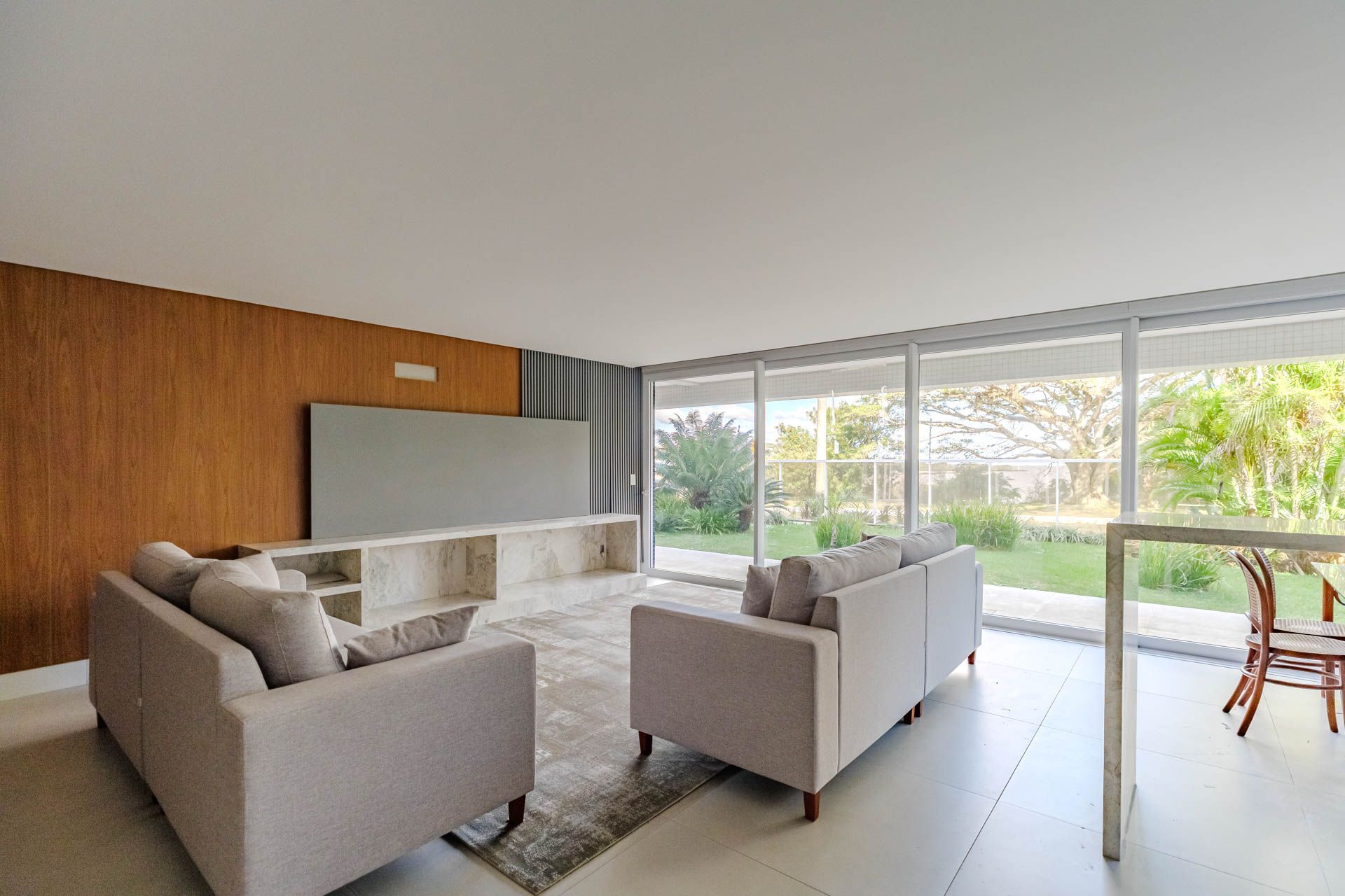 Apartamento - 3 dormitórios, sendo 3 suites, 4 vagas - Vila Assunção