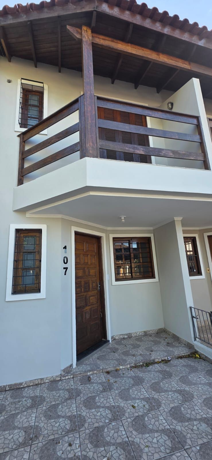 Casa 2 dormitórios no bairro Hípica