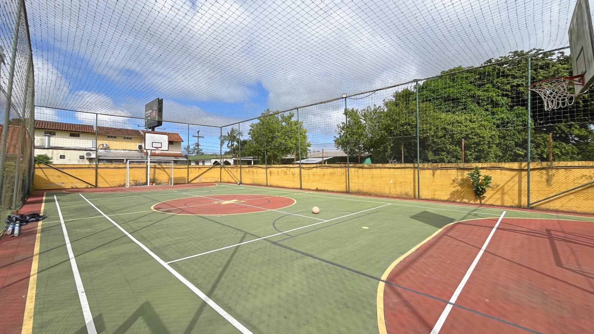 Casa Condominio para Venda - 96m², 3 dormitórios, sendo 1 suites, 2 vagas - Hípica