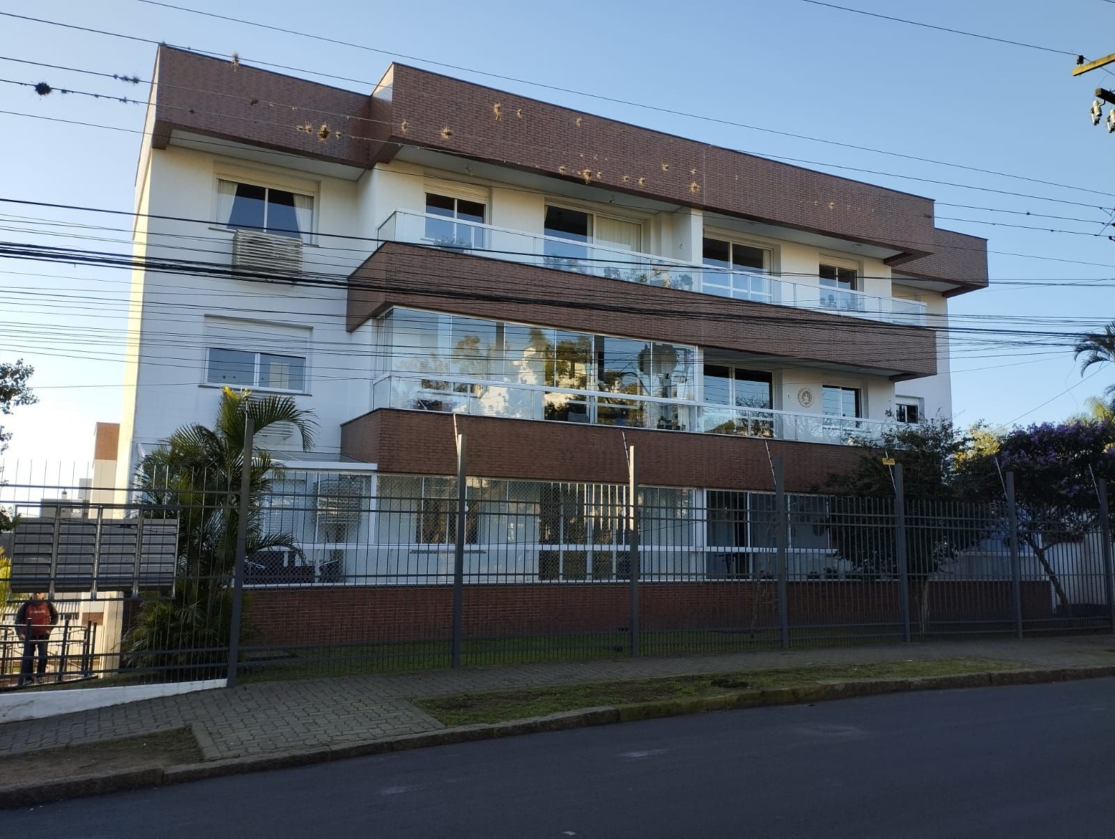 Apartamento à venda com 74m², 2 quartos, 1 suíte, 2 vagas no bairro Tristeza em Porto Alegre