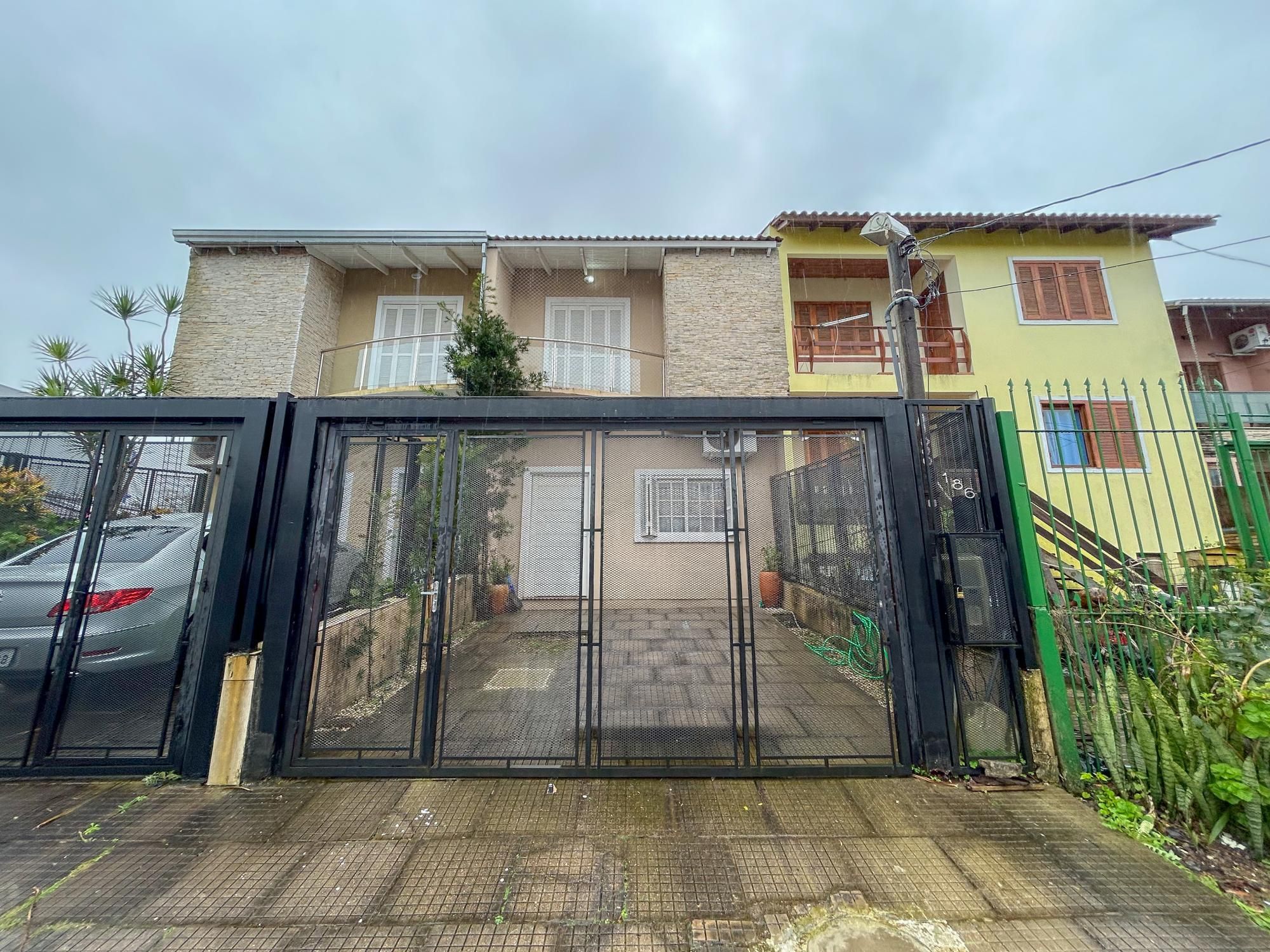 Sobrado 3 quartos à venda, 145m², Hípica - Porto Alegre