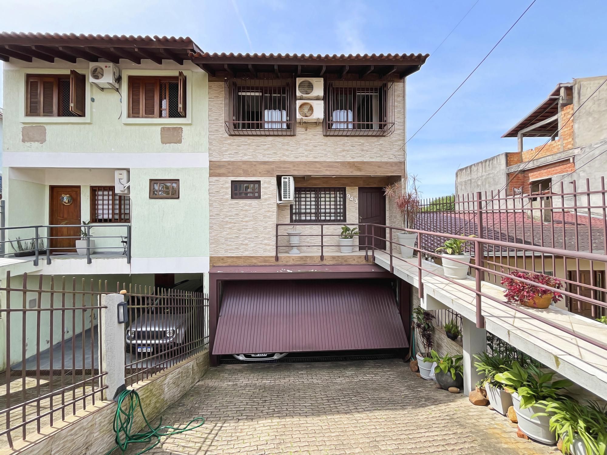 Casa com 195m², 3 dormitórios no bairro Ipanema em Porto Alegre para Comprar
