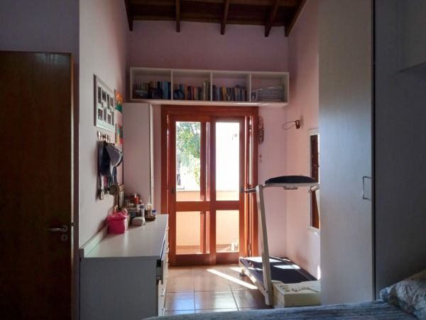 Casa à venda com 2 quartos, 79m² - Foto 9