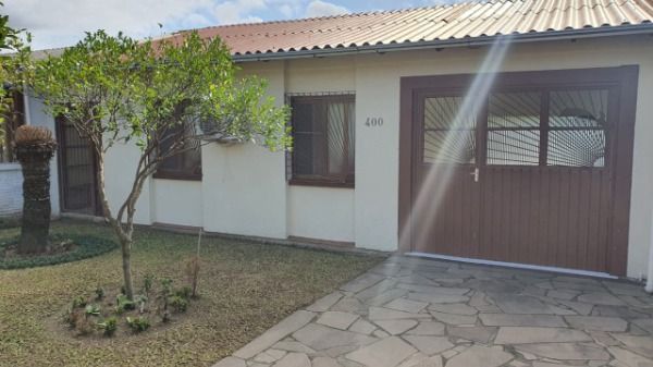 Casa à venda com 120m², 3 quartos, 2 vagas no bairro Hípica em Porto Alegre