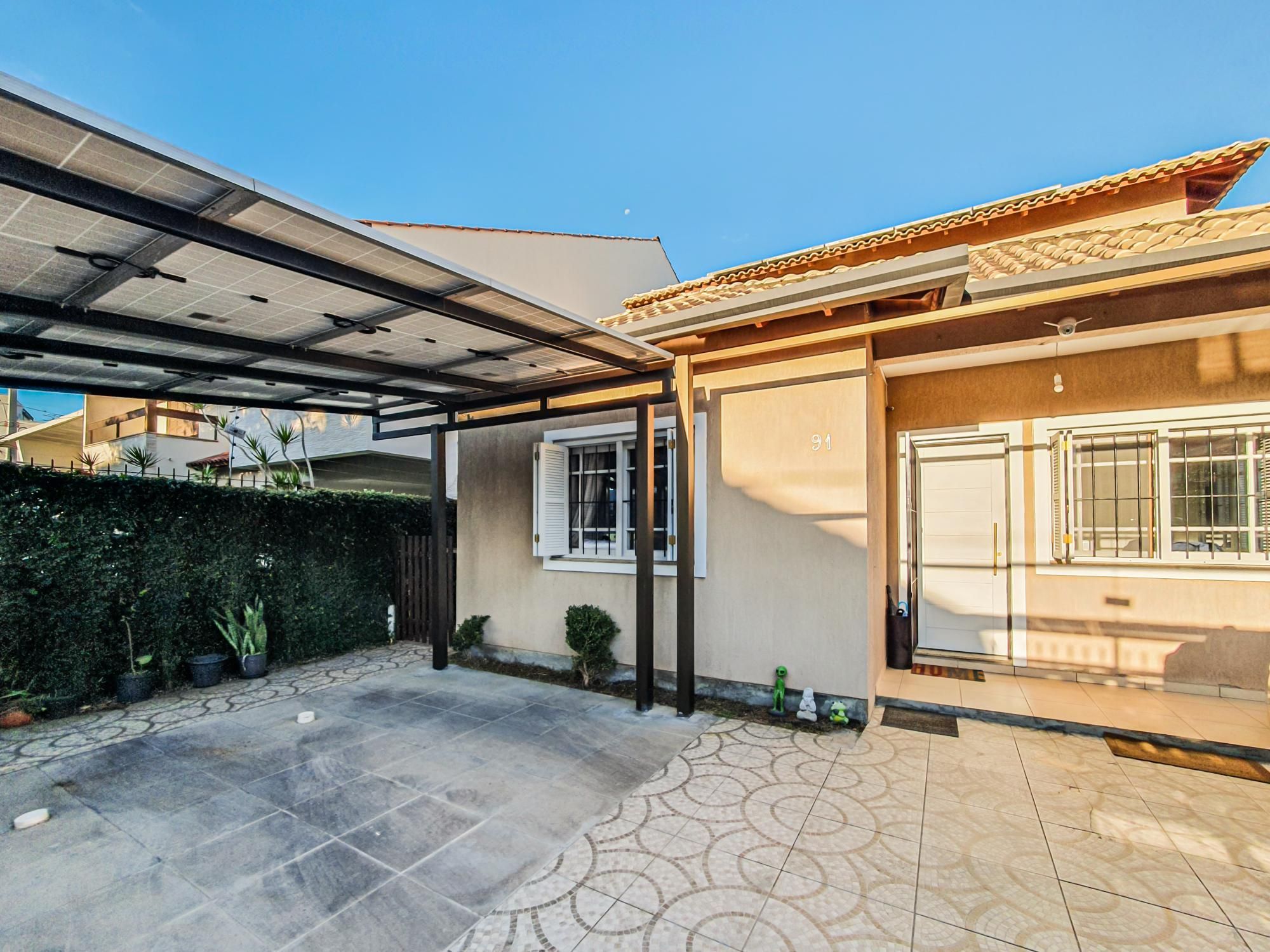 Casa térrea no bairro Hípica, com 5 dormitório(s), e 5 banheiros, à venda.