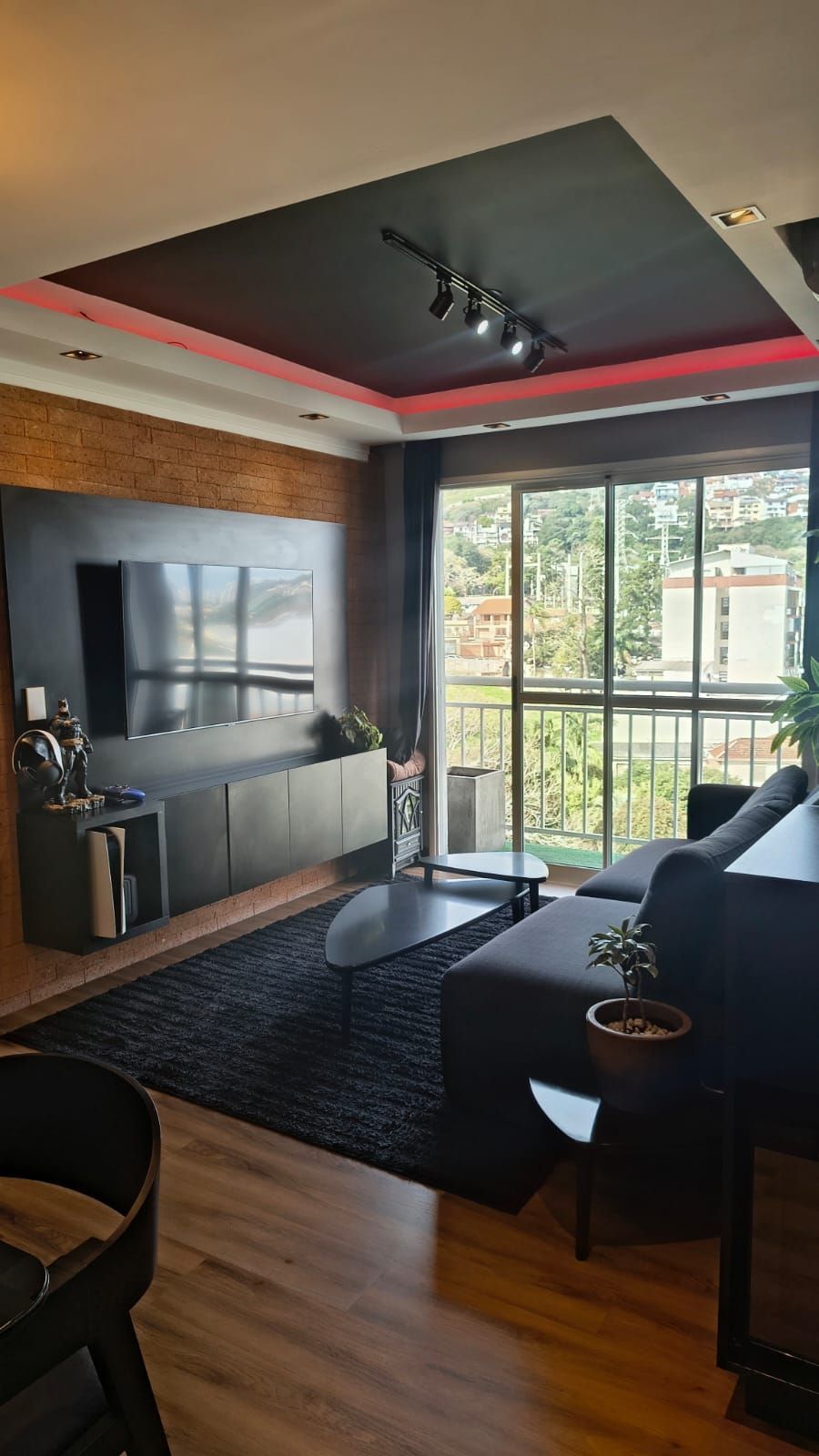 Apartamento mobiliado de 2 dormitórios com 1 suíte no bairro Cristal — foto 5