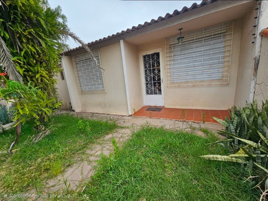 Casa 3 dormitórios em alvenaria em terreno 10x30 próximo ao Zaffari Hípica !