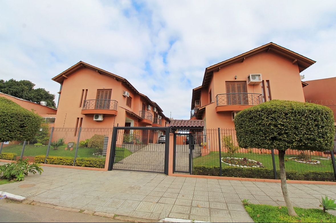 Casa em condomínio com 3 dormitórios, sendo 1 suíte com closet e sacada
