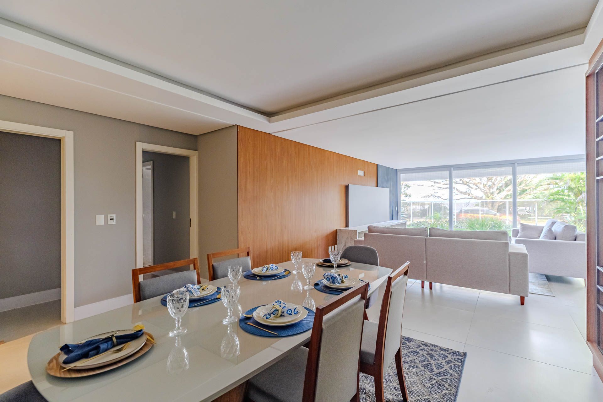 Apartamento - 3 dormitórios, sendo 3 suites, 4 vagas - Vila Assunção