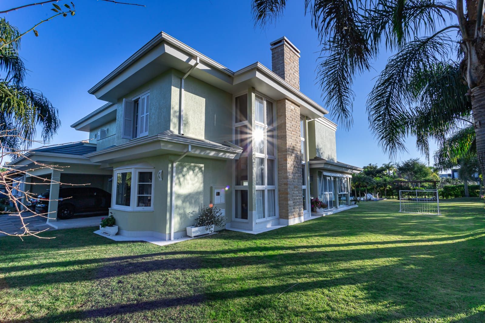 Casa de Condomínio à venda com 4 quartos, 474m² - Foto 1