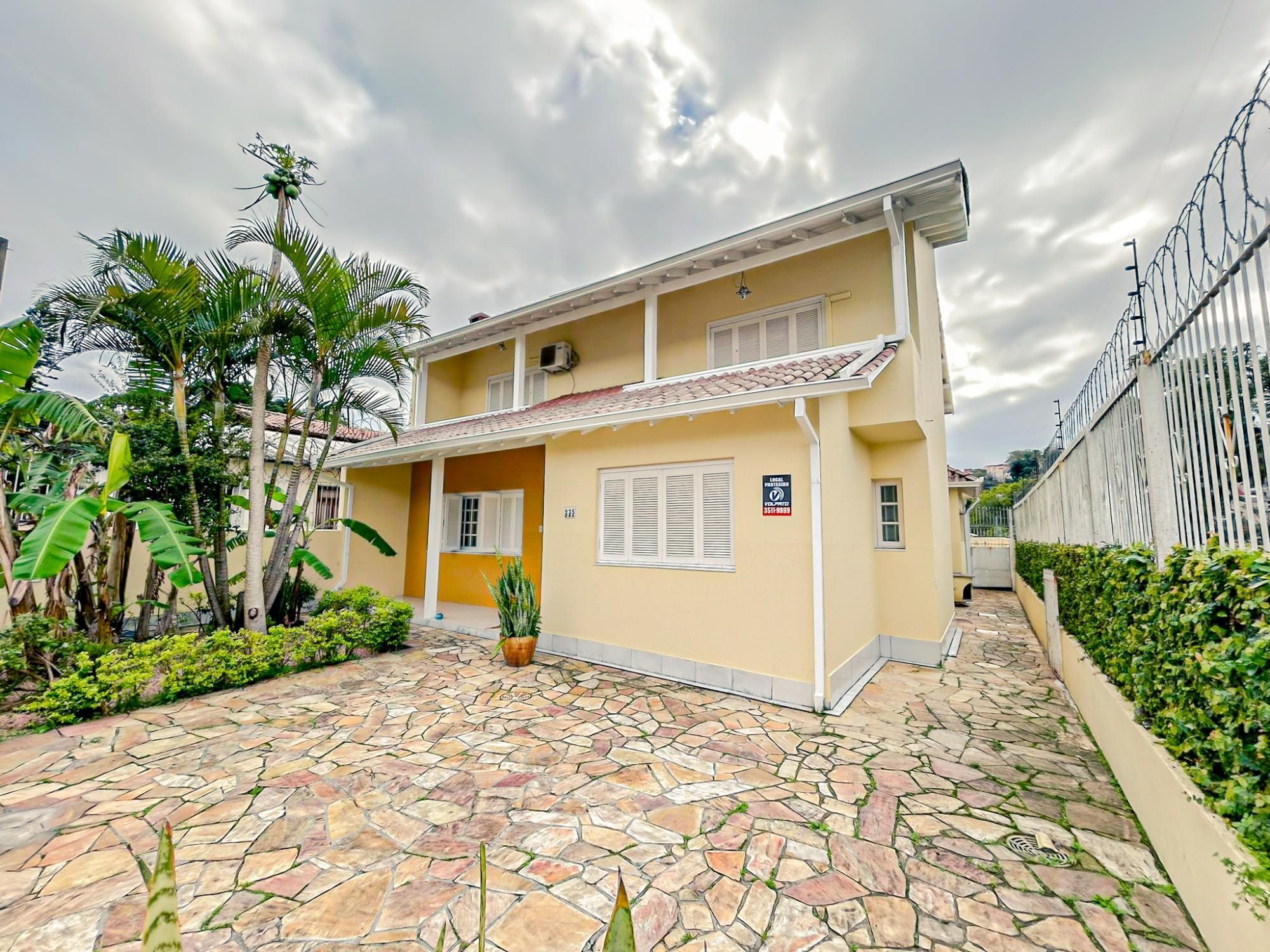 Casa 4 dormitórios 295m2 área construída bairro Nonoai — foto 3