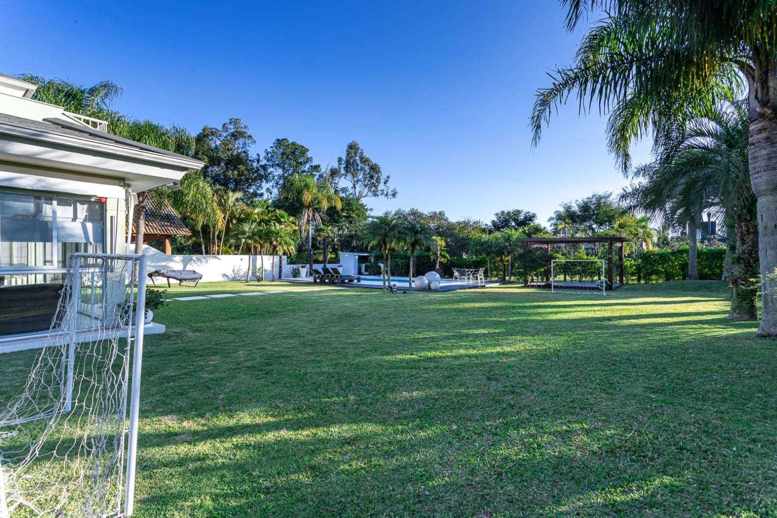 Casa de Condomínio à venda com 4 quartos, 474m² - Foto 4