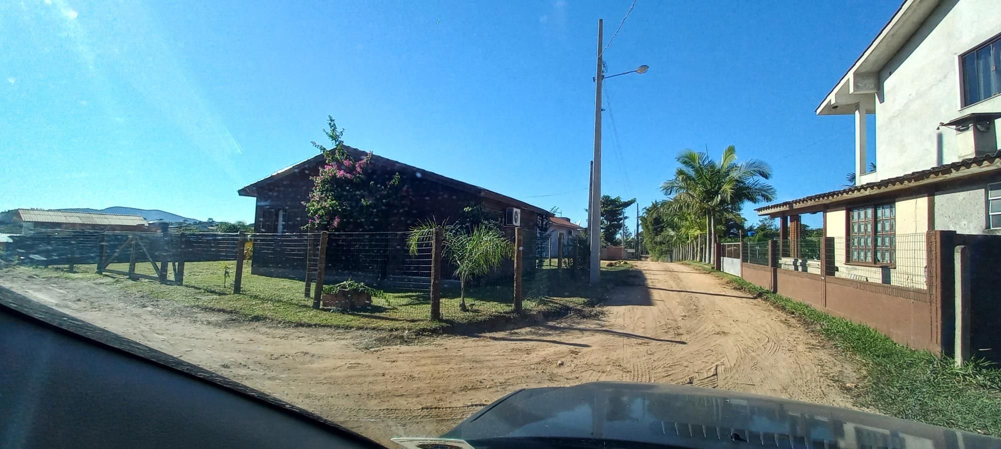 Casa à venda com 3 quartos, 85m² - Foto 1