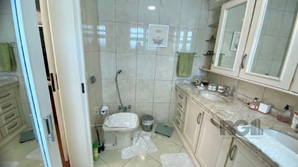 Casa à venda com 3 quartos, 301m² - Foto 35