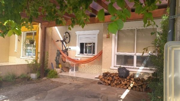 Casa de Condomínio 2 dormitórios no bairro Hípica