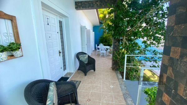 Casa à venda com 3 quartos, 301m² - Foto 8