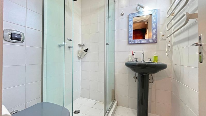 Apartamento à venda com 2 quartos, 76m² - Foto 19