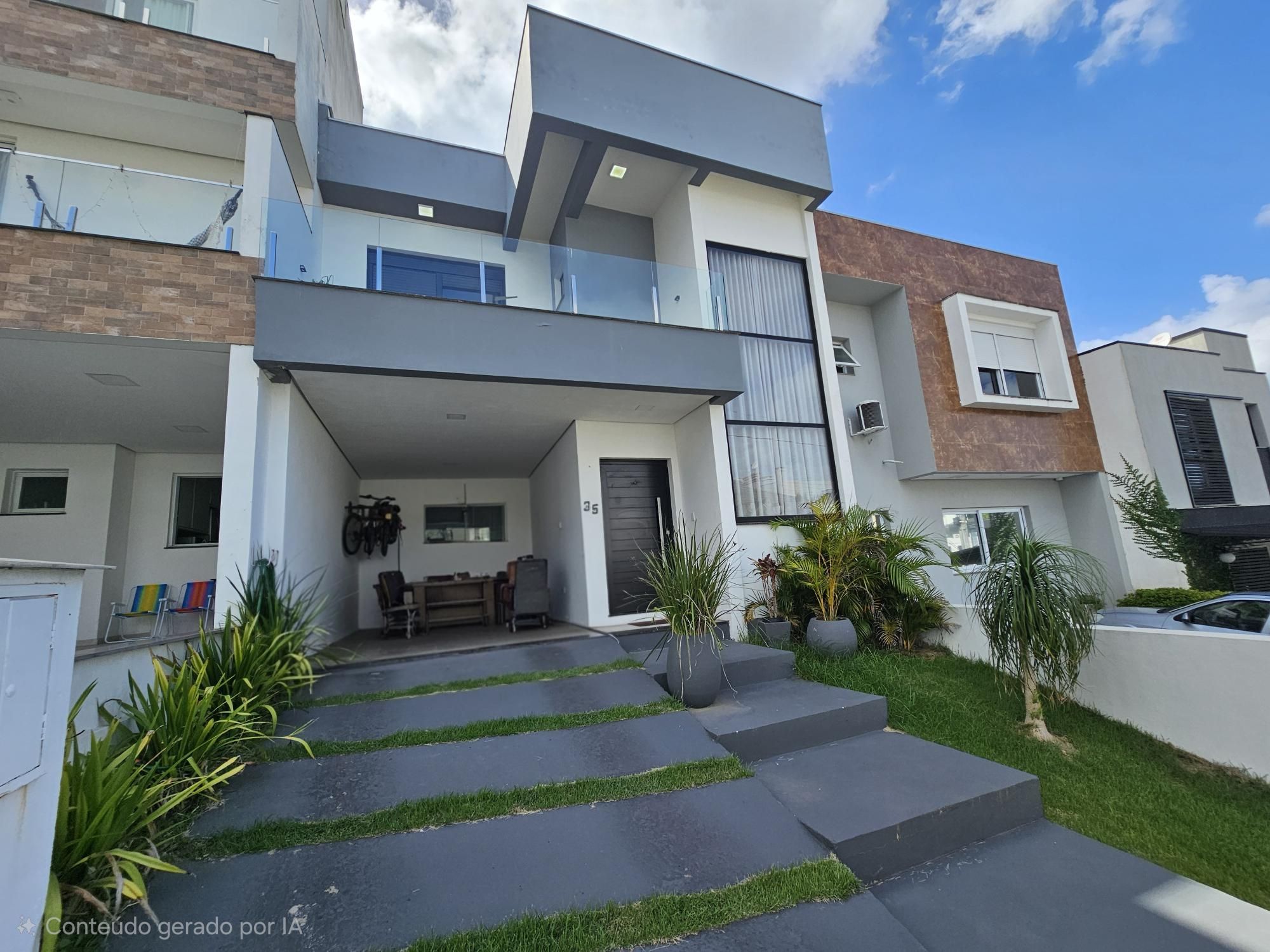 Sobrado 3 dormitórios em condomínio do residencial Lagos de Ipanema !