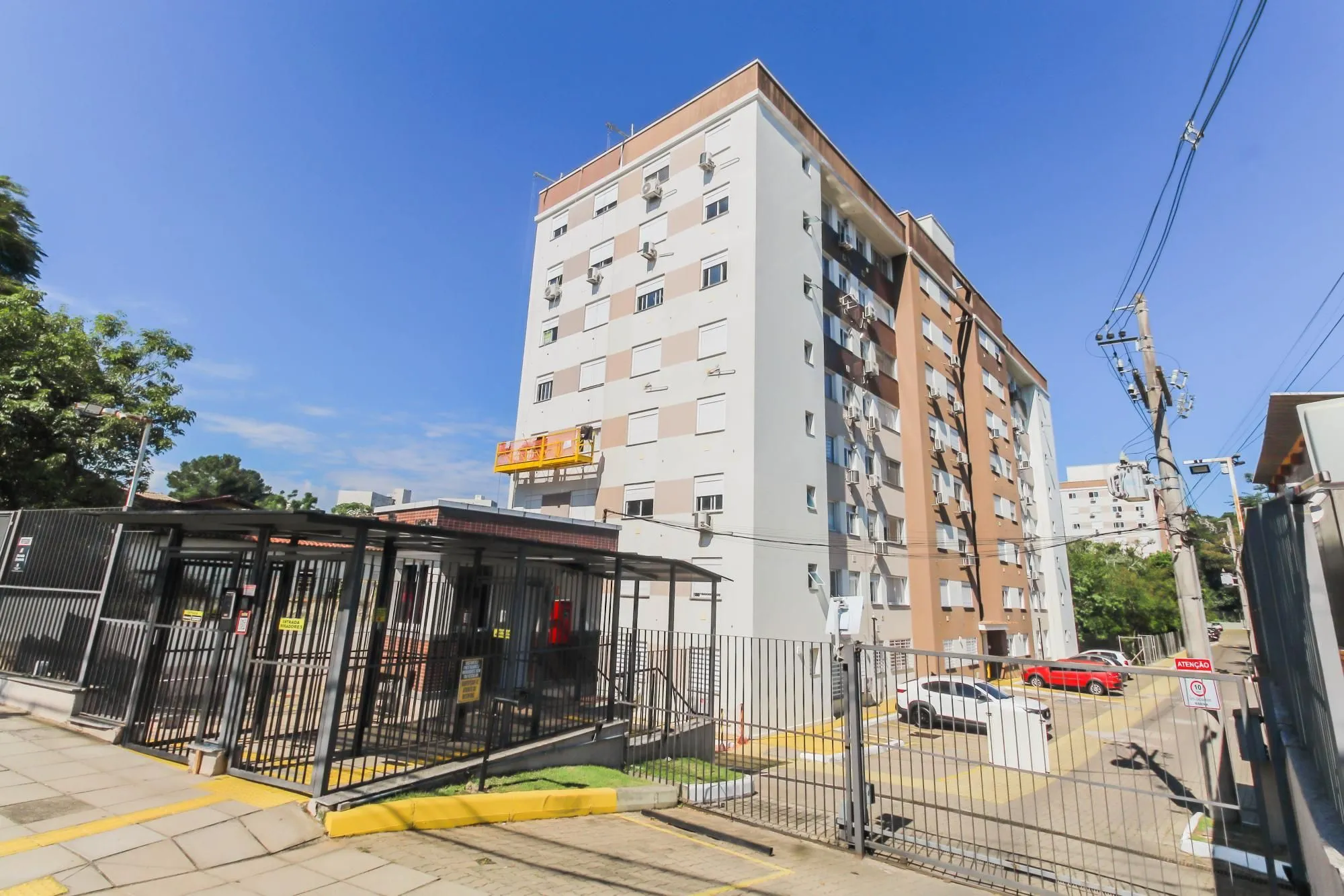 Apartamento, 2 dormitórios no bairro Vila Nova em Porto Alegre para Comprar