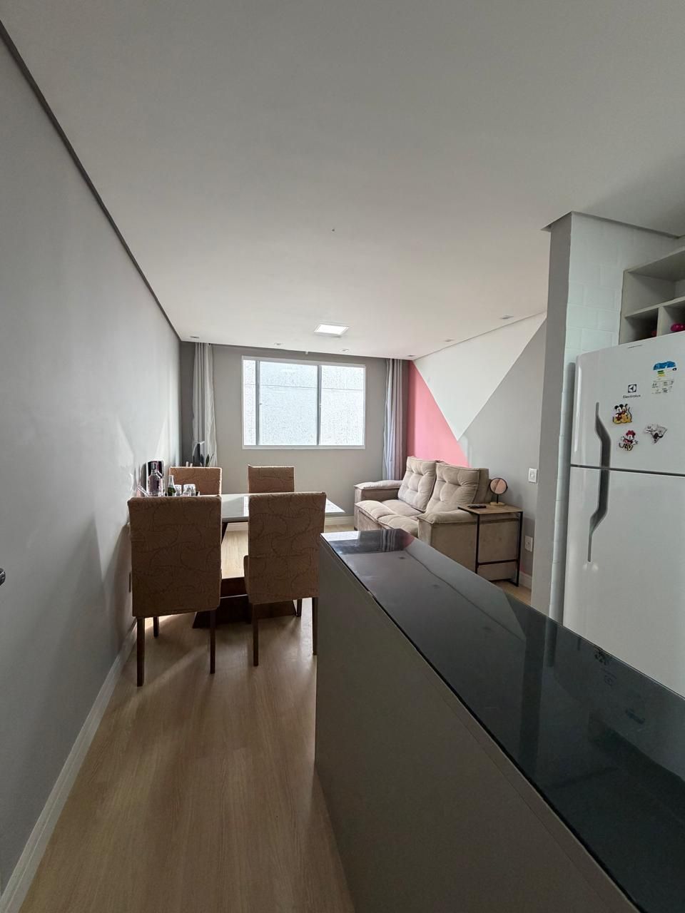 Lindo Apê de 2 Quartos Reformado e Mobiliado – Pronto para Morar! — foto 2