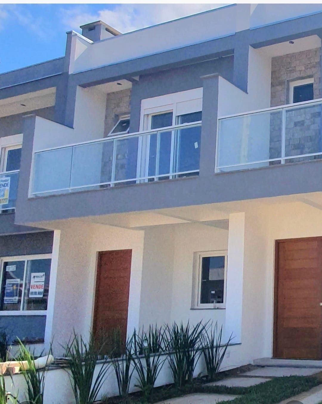 Casa à venda com 125m², 3 quartos, 1 suíte, 2 vagas no bairro Hípica em Porto Alegre