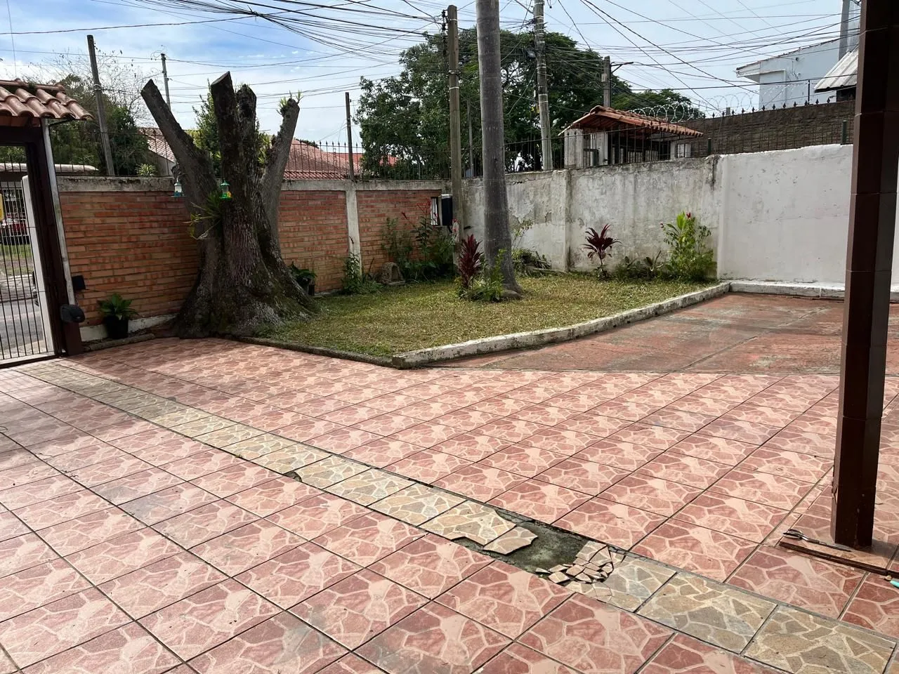 Casa com 92m², 2 dormitórios no bairro Ipanema em Porto Alegre para Comprar