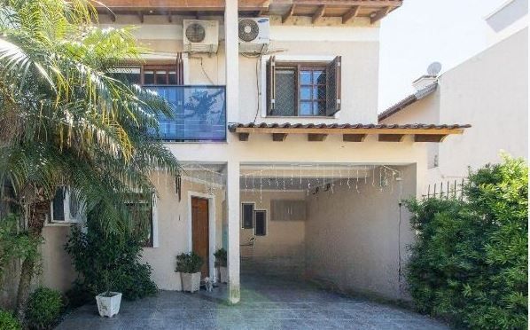 Sobrado no Jardins do Prado de 3 dormitórios