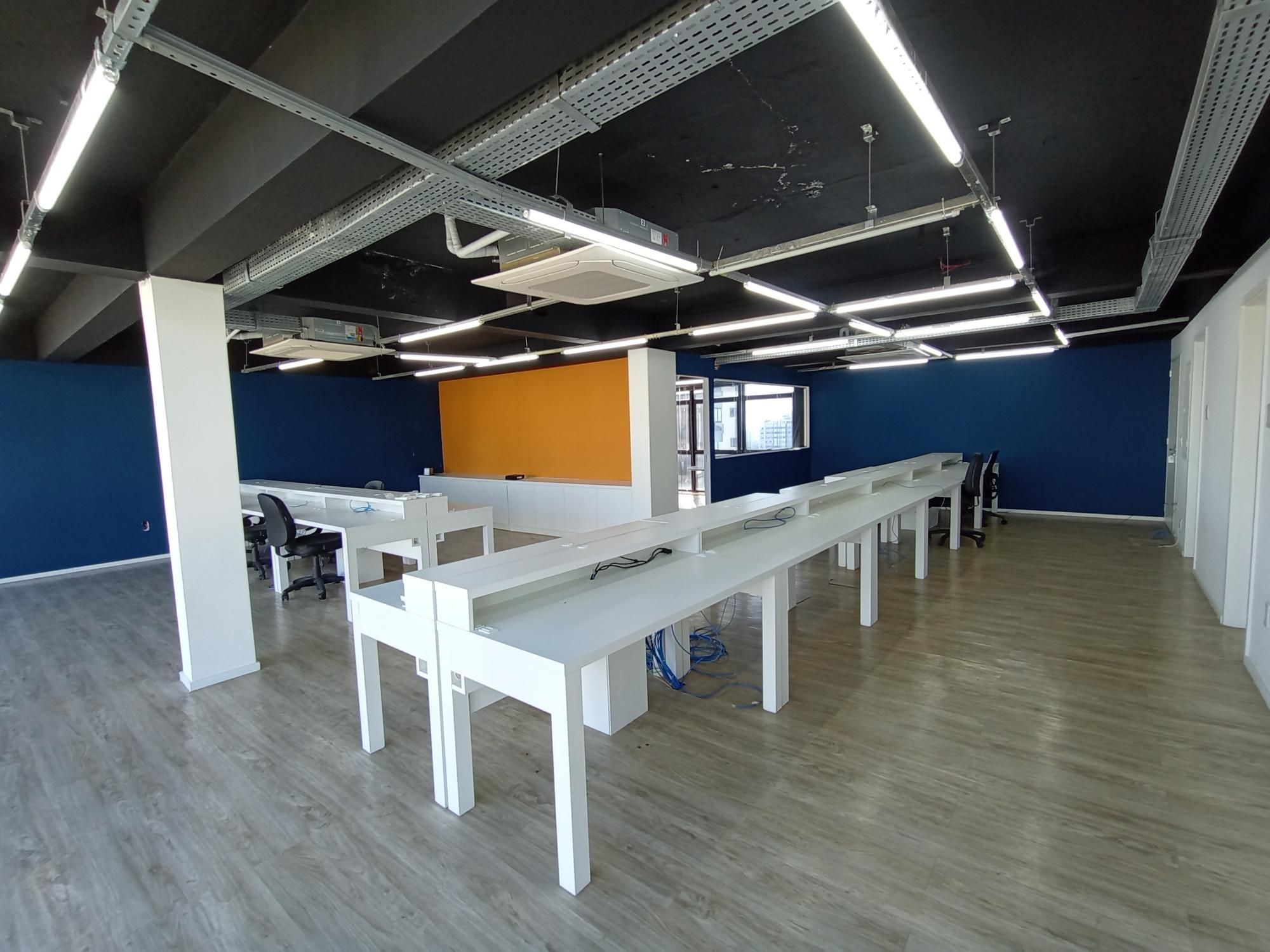 Conjunto Comercial-Sala à venda com 1 quarto, 122m² - Foto 3
