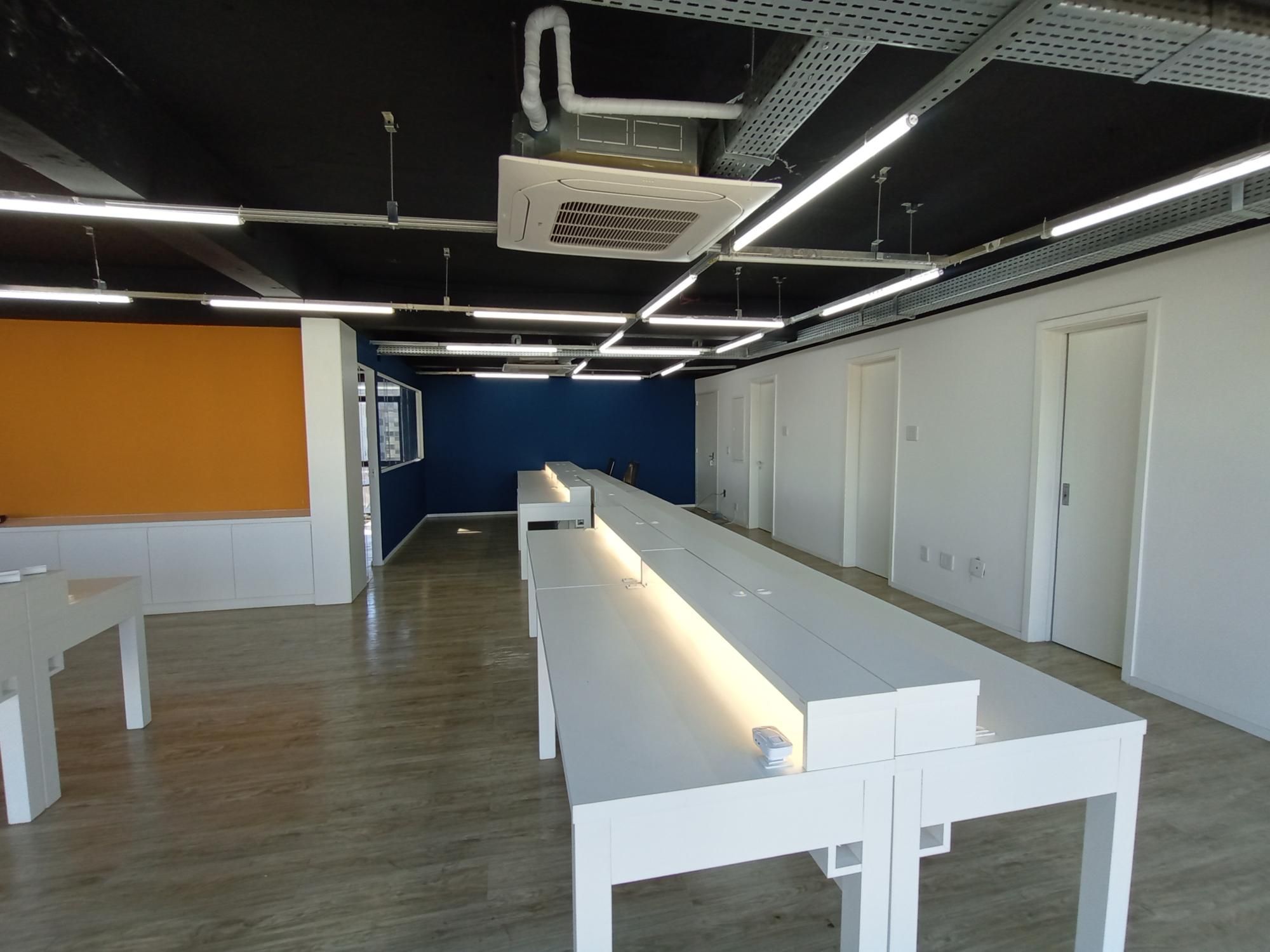 Conjunto Comercial-Sala à venda com 1 quarto, 122m² - Foto 17