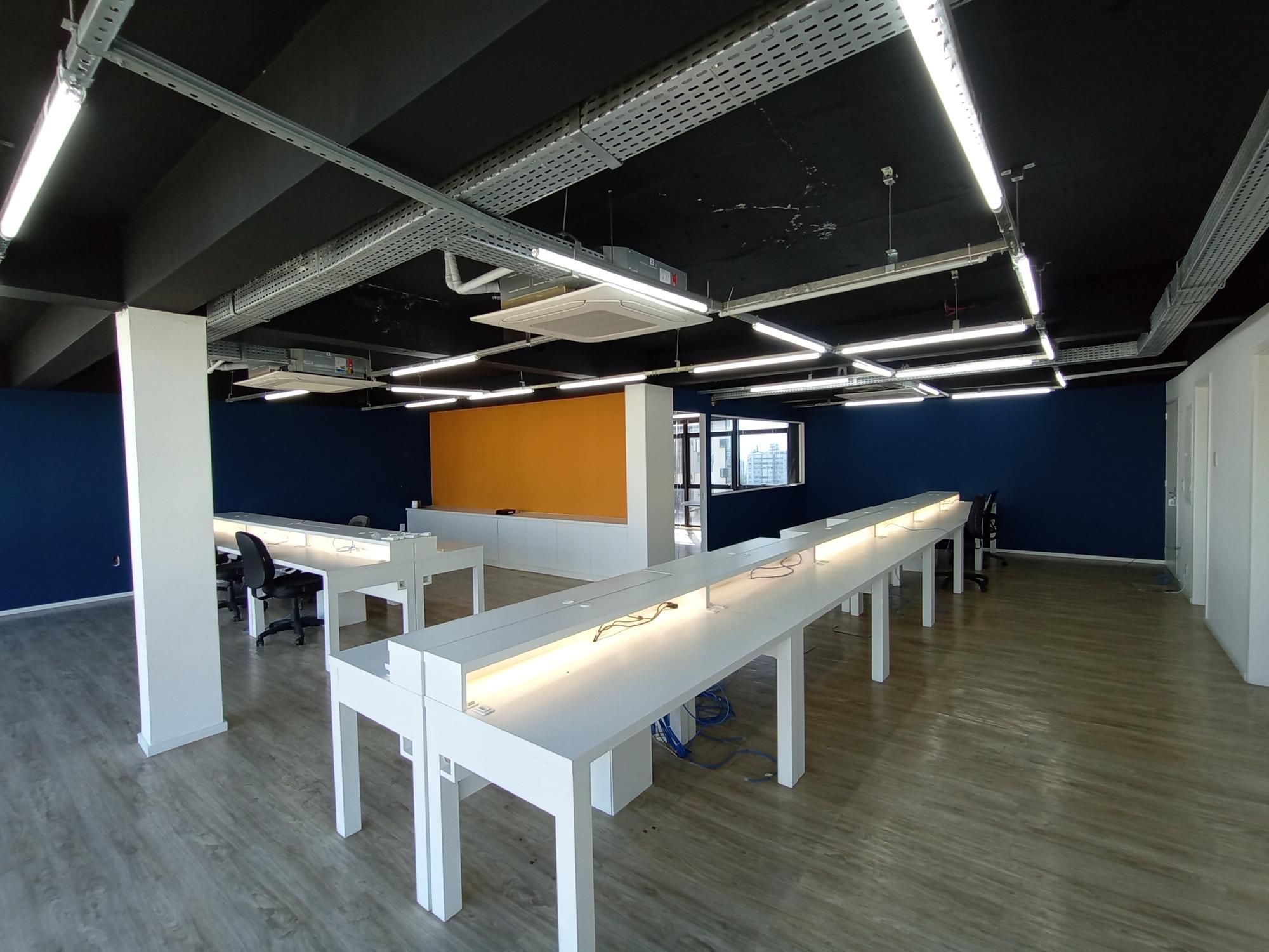 Conjunto Comercial-Sala à venda com 1 quarto, 122m² - Foto 12