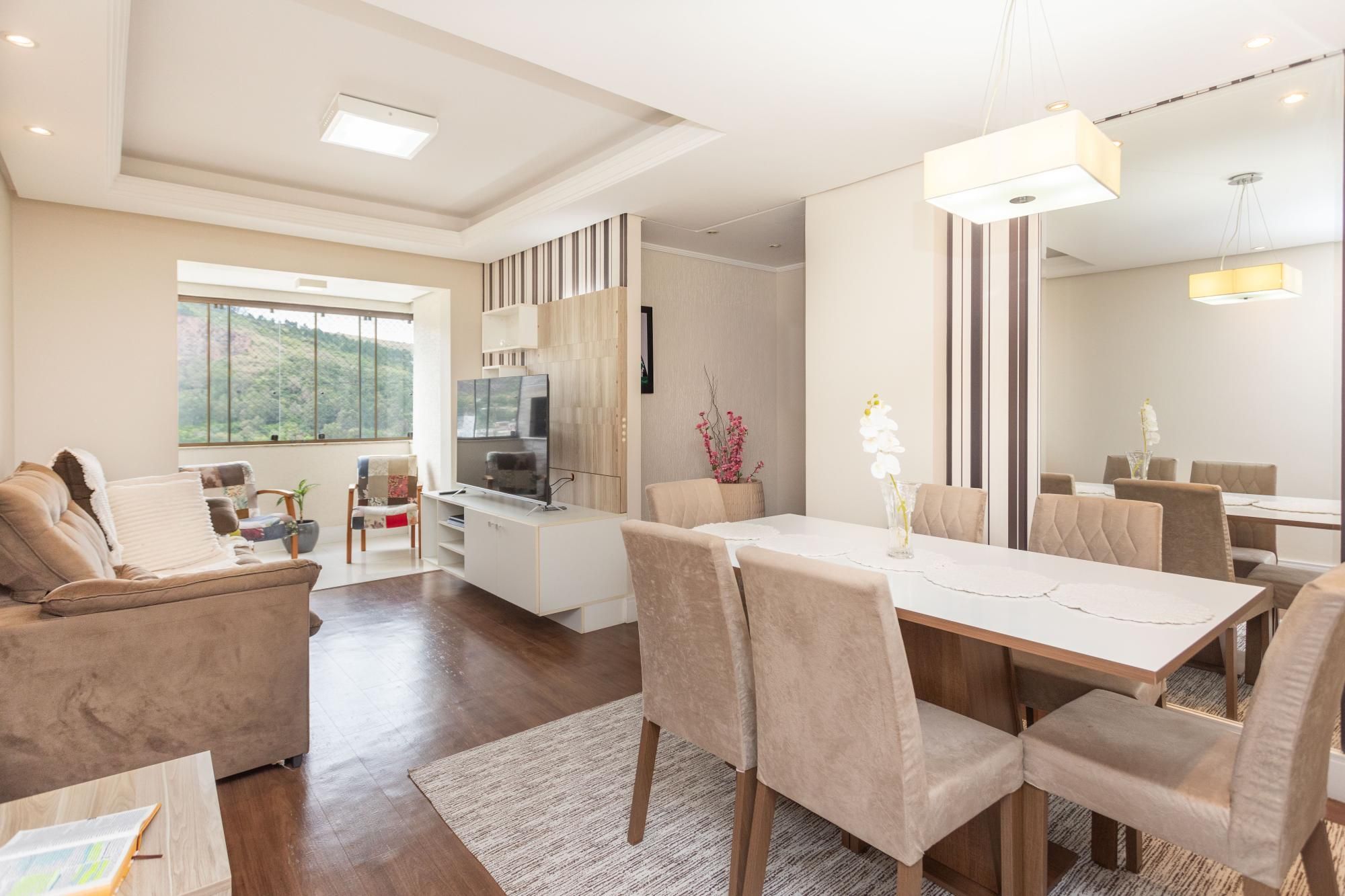 Apartamento à venda com 53m², 3 quartos, 1 suíte, 1 vaga no bairro Jardim Carvalho em Porto Alegre