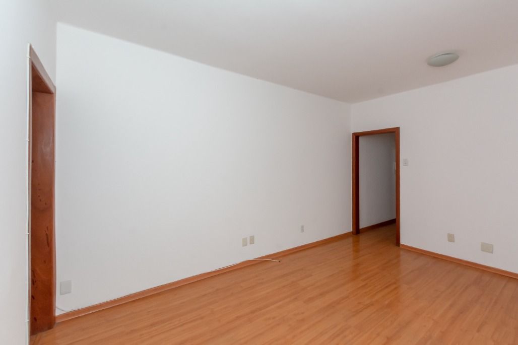 Apartamento à venda com 2 quartos, 81m² - Foto 4