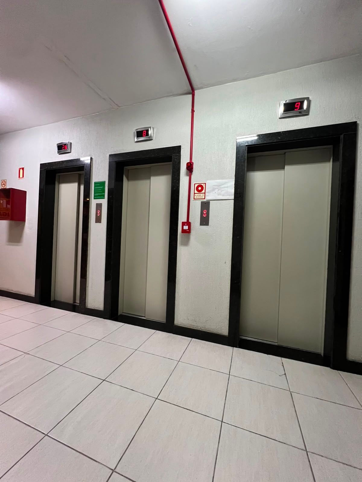 SALA COMERCIAL À VENDA NO CENTRO HISTÓRICO | JÁ LOCADA — foto 5