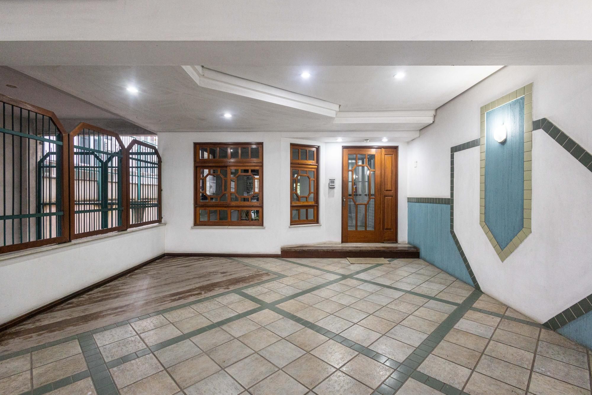 Apartamento de 2 dormitórios no bairro Moinhos de Vento — foto 4