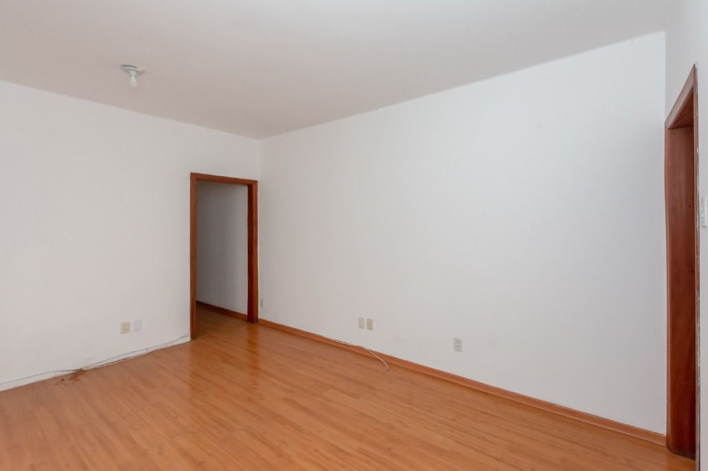 Apartamento à venda com 2 quartos, 81m² - Foto 3
