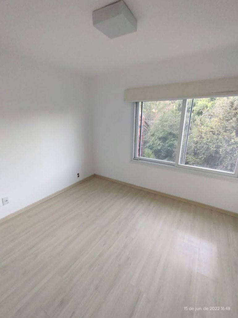 Casa à venda com 3 quartos, 223m² - Foto 23