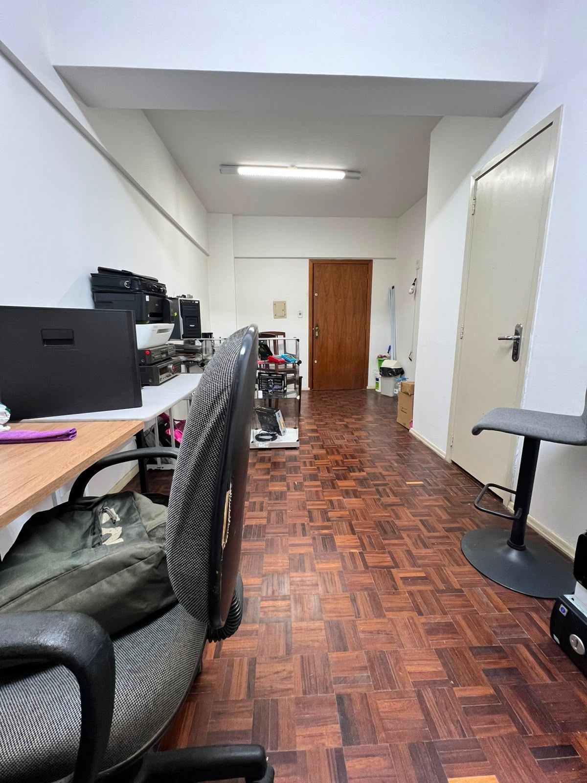 SALA COMERCIAL À VENDA NO CENTRO HISTÓRICO | JÁ LOCADA — foto 2