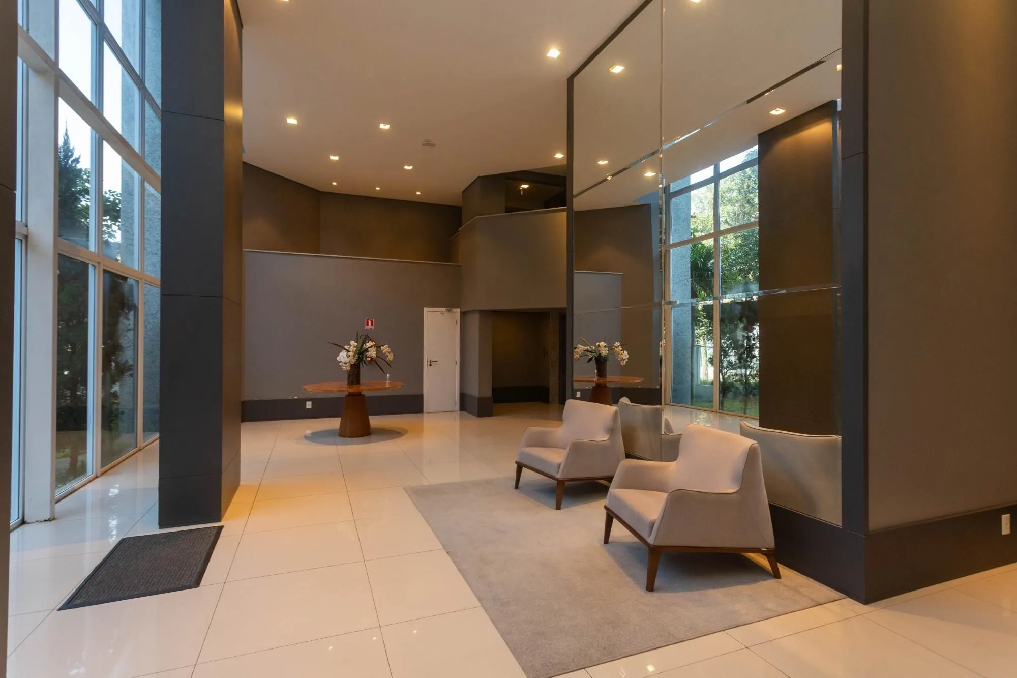 Apartamento com 207m², 4 dormitórios no bairro Rio Branco em Porto Alegre para Comprar