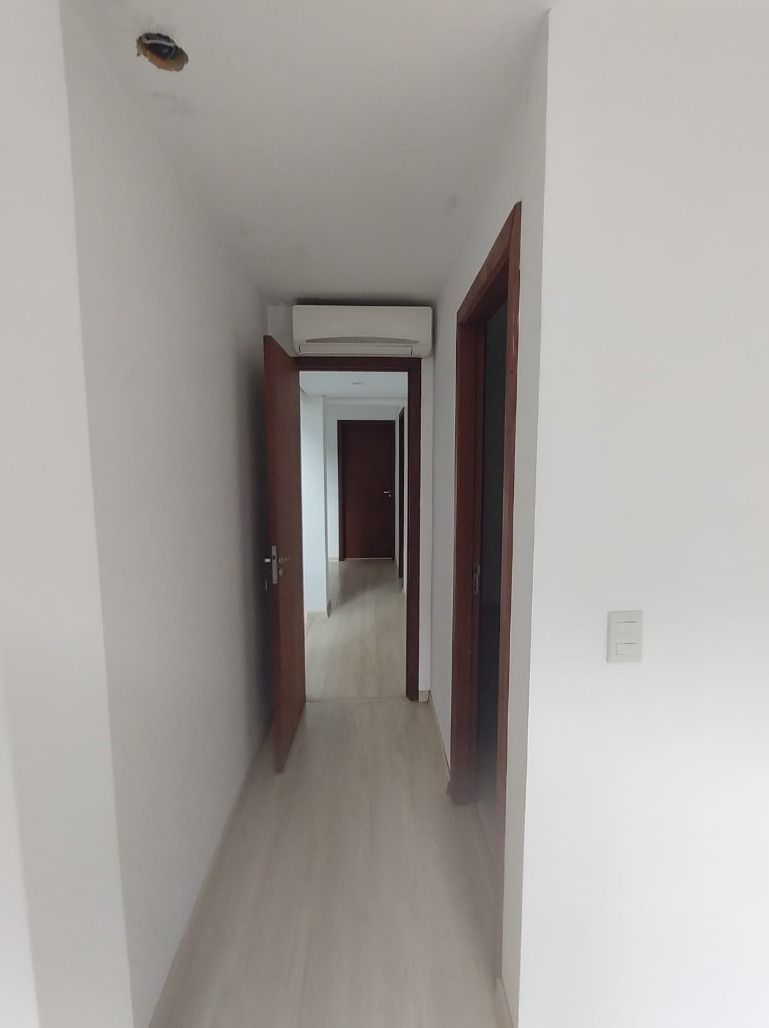 Casa à venda com 3 quartos, 223m² - Foto 7
