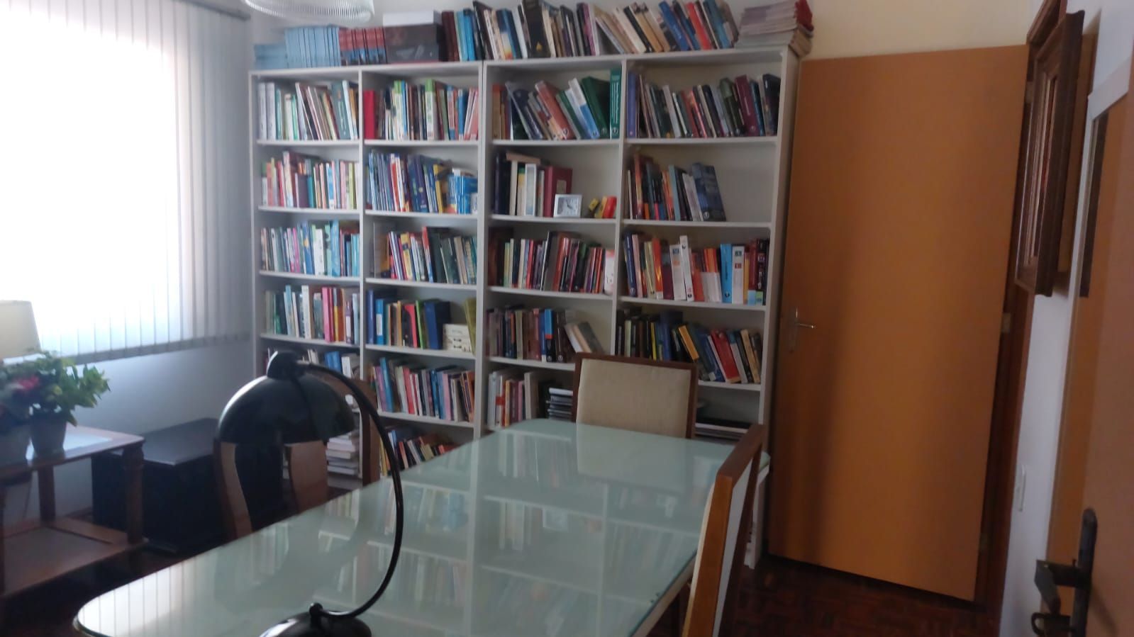 Casa, 3 dormitórios no bairro Chácara das Pedras em Porto Alegre para Comprar