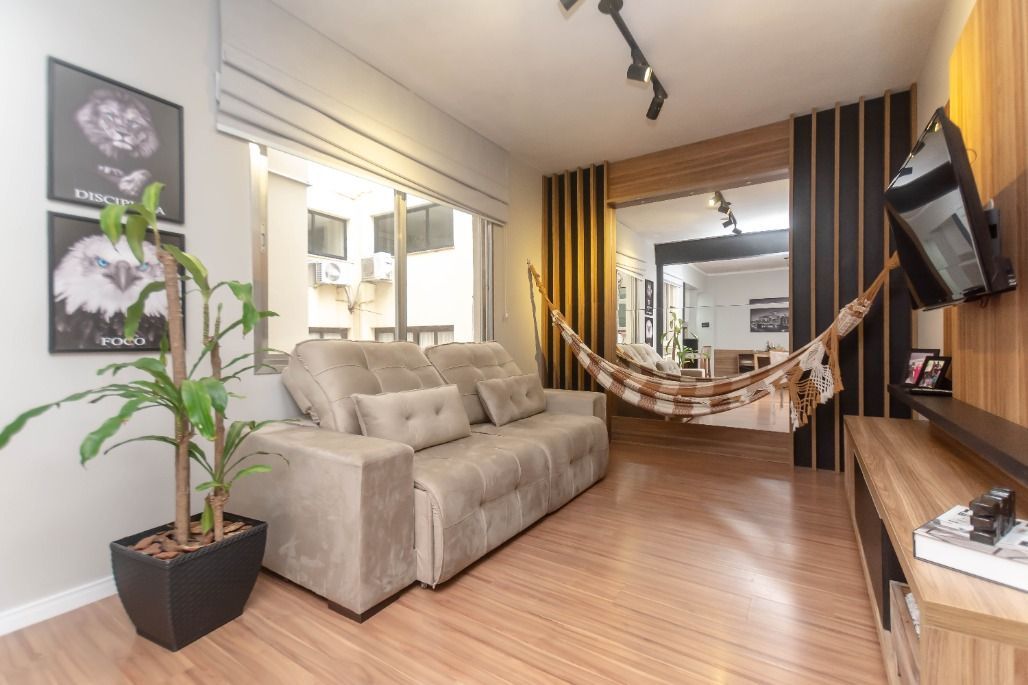 Apartamento 3 dorm. 1 Suíte + vaga Bom Fim - Porto Alegre