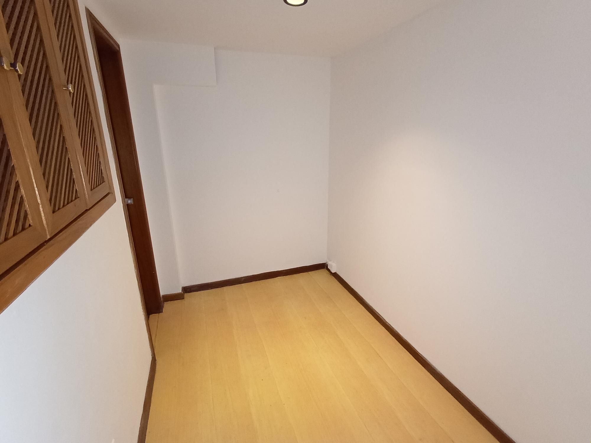 Sala na Venâncio Aires com mezanino e 2 banheiros — foto 4