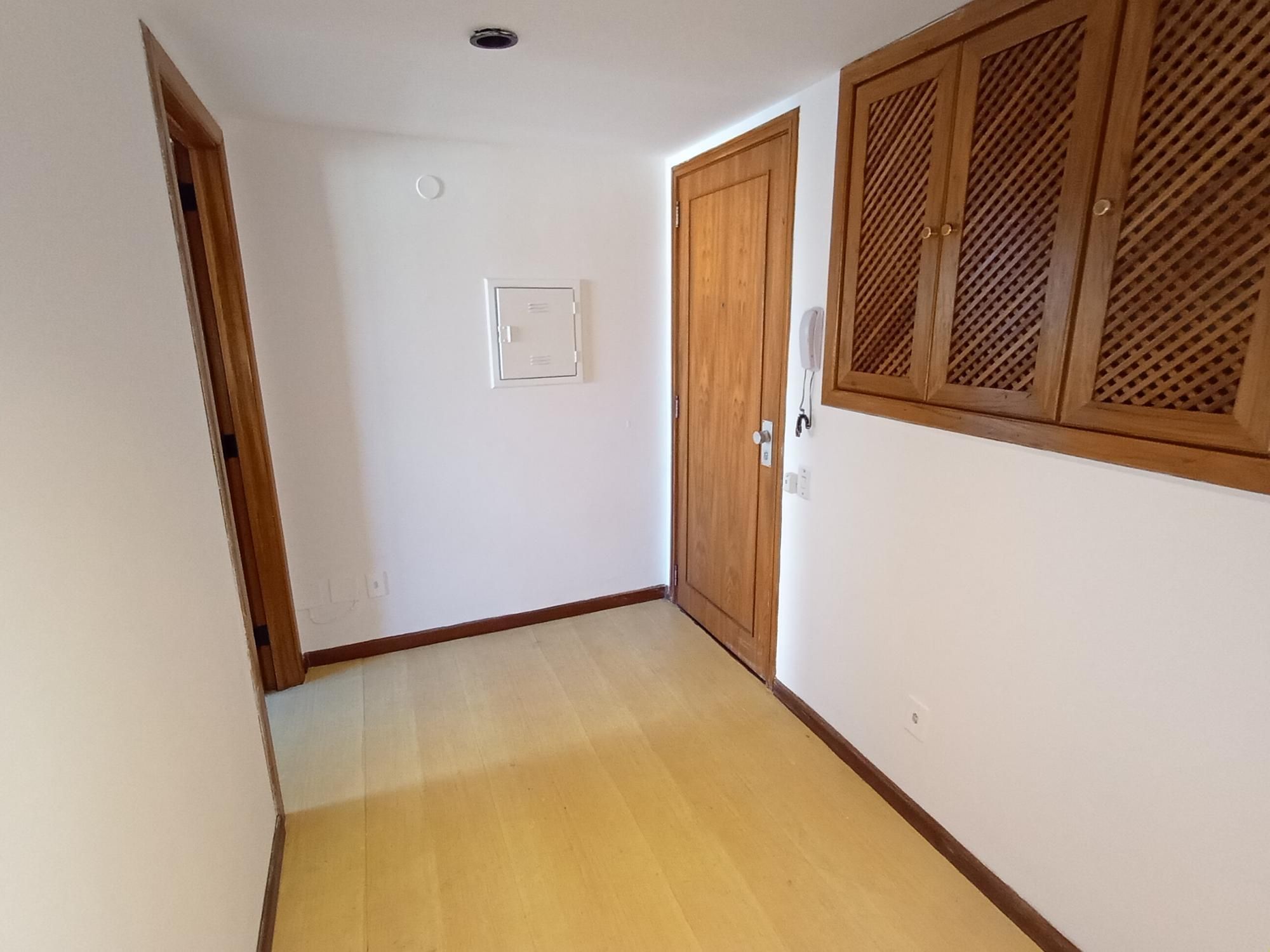 Sala na Venâncio Aires com mezanino e 2 banheiros — foto 5