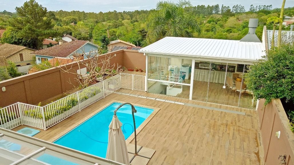 Casa de Condomínio à venda com 5 quartos, 177m² - Foto 2