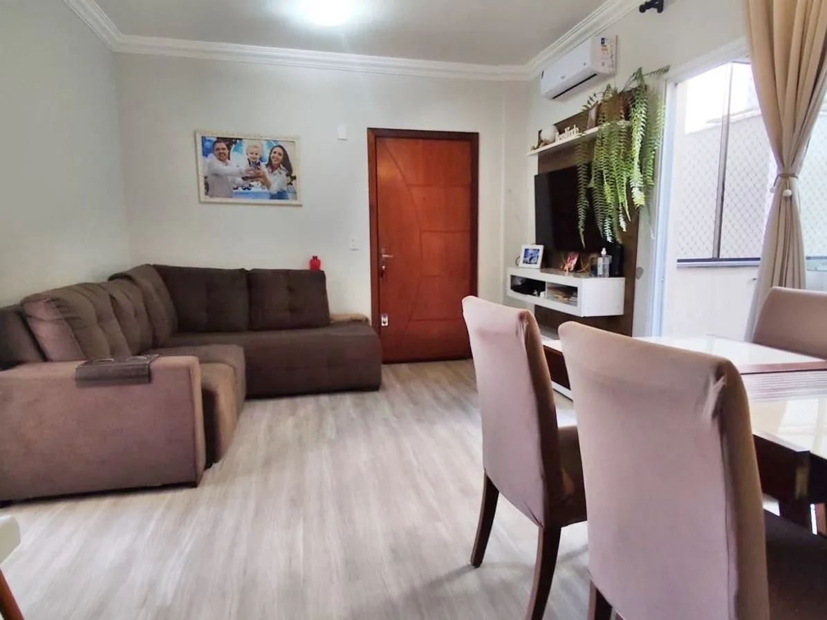 Apartamento em Cachoeirinha com suíte e sacada