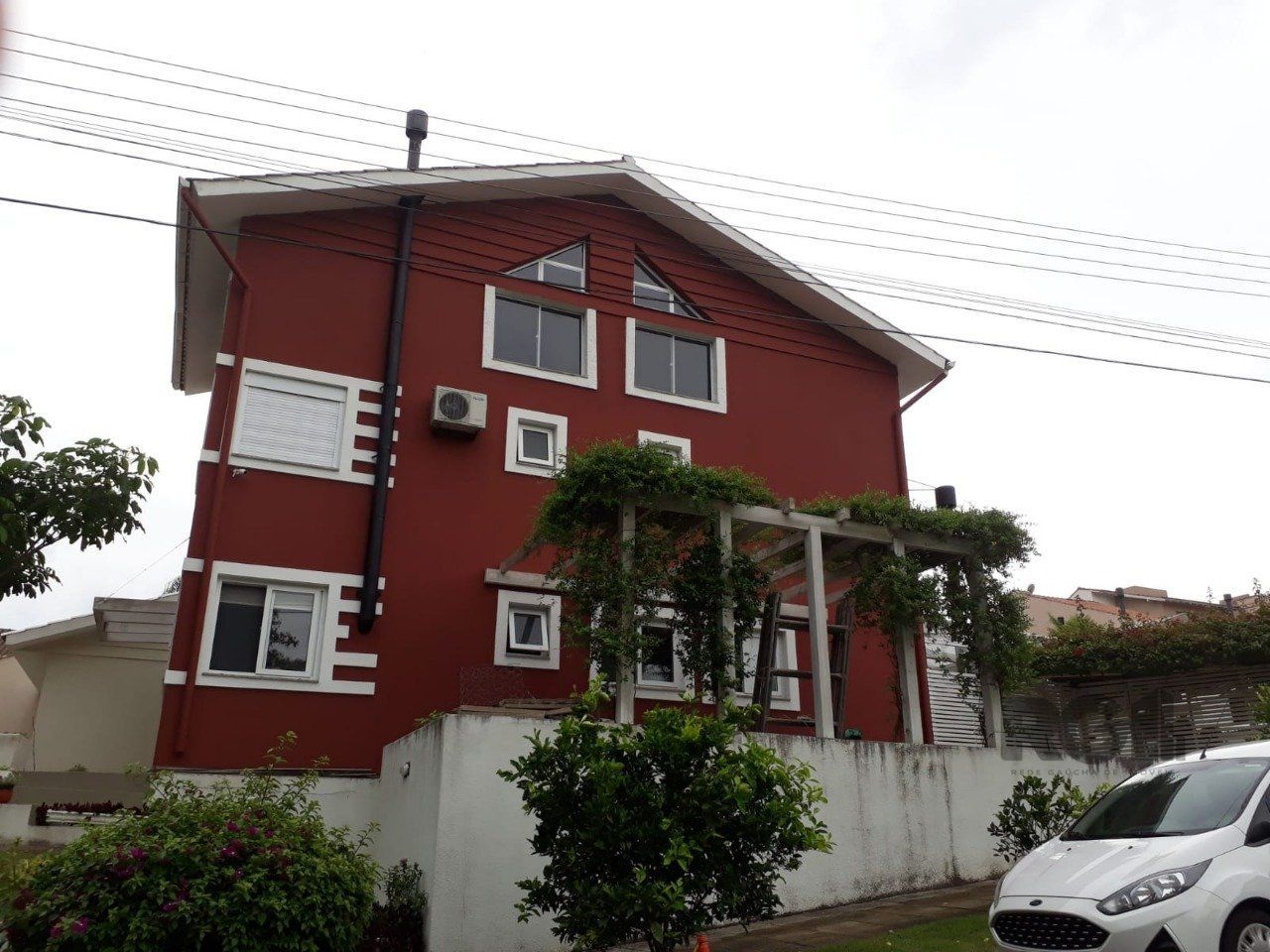 Sobrado à venda com 3 quartos, 210m² - Foto 2