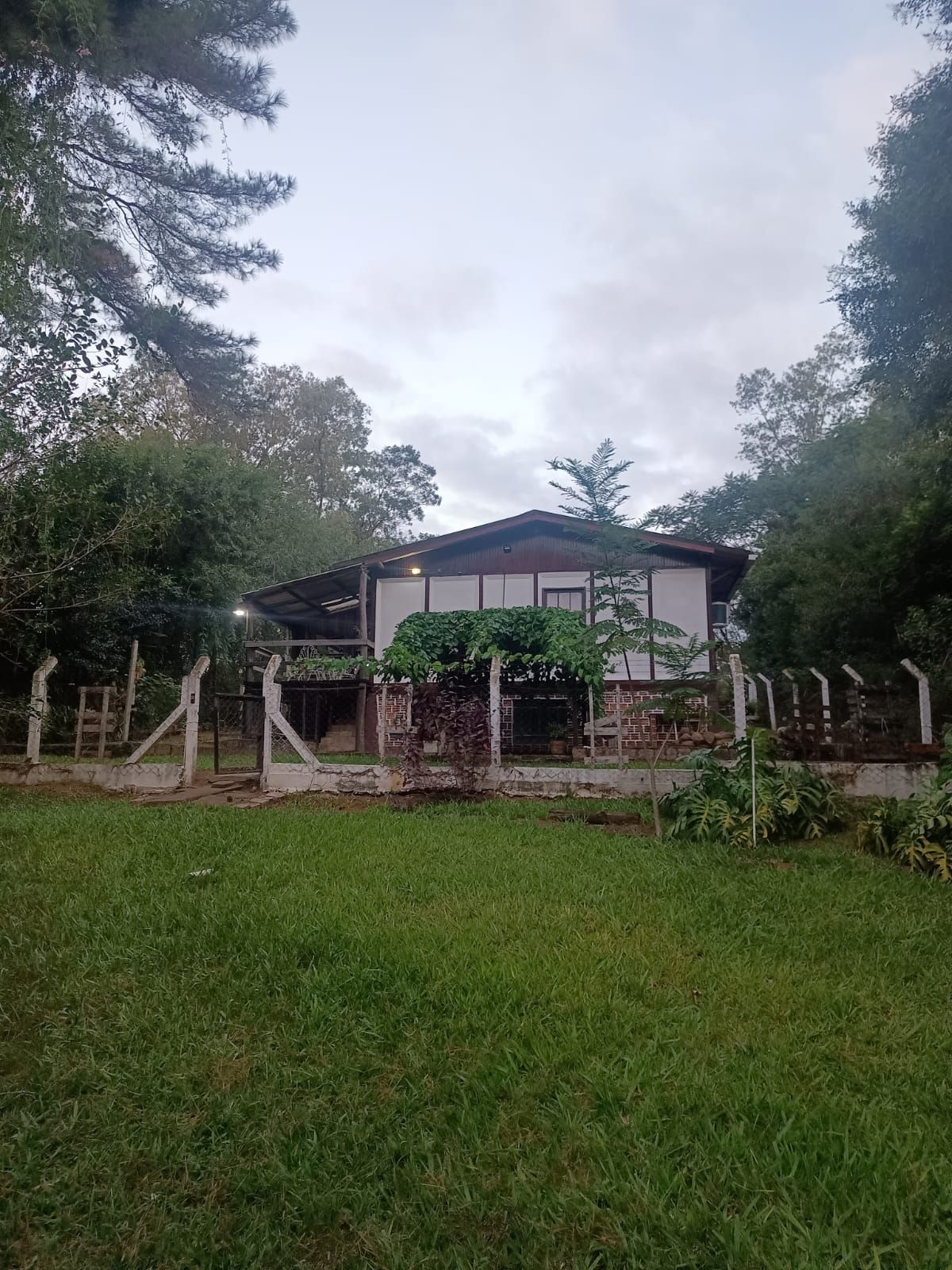 Sítio à venda com 2 quartos, 121m² - Foto 1