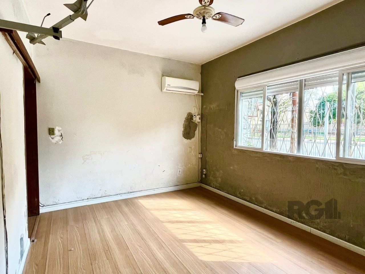 Apartamento terreo na Praia de Belas, com patio privativo