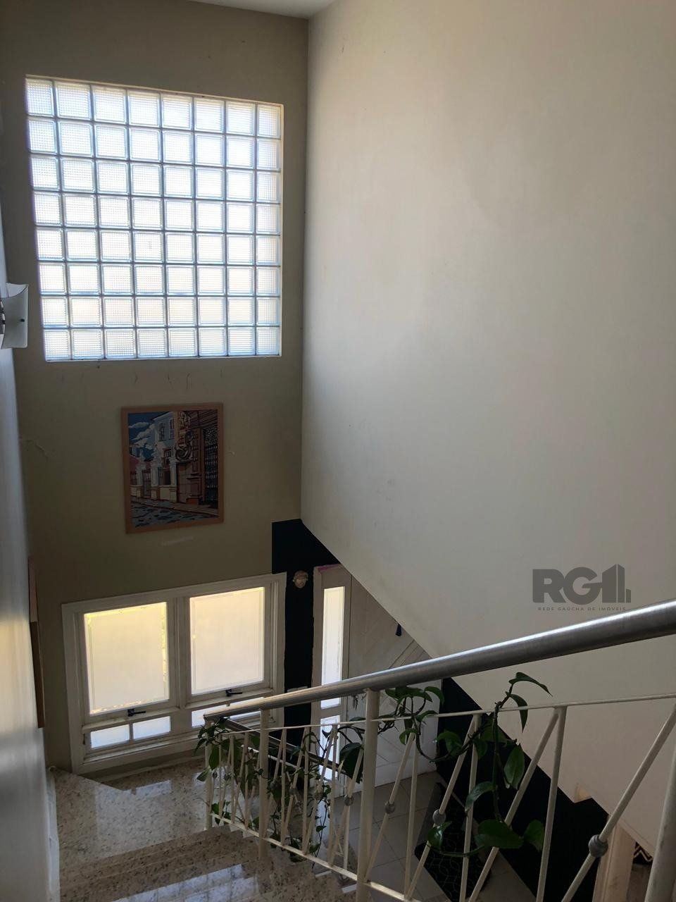 Casa de Condomínio à venda com 4 quartos, 226m² - Foto 2