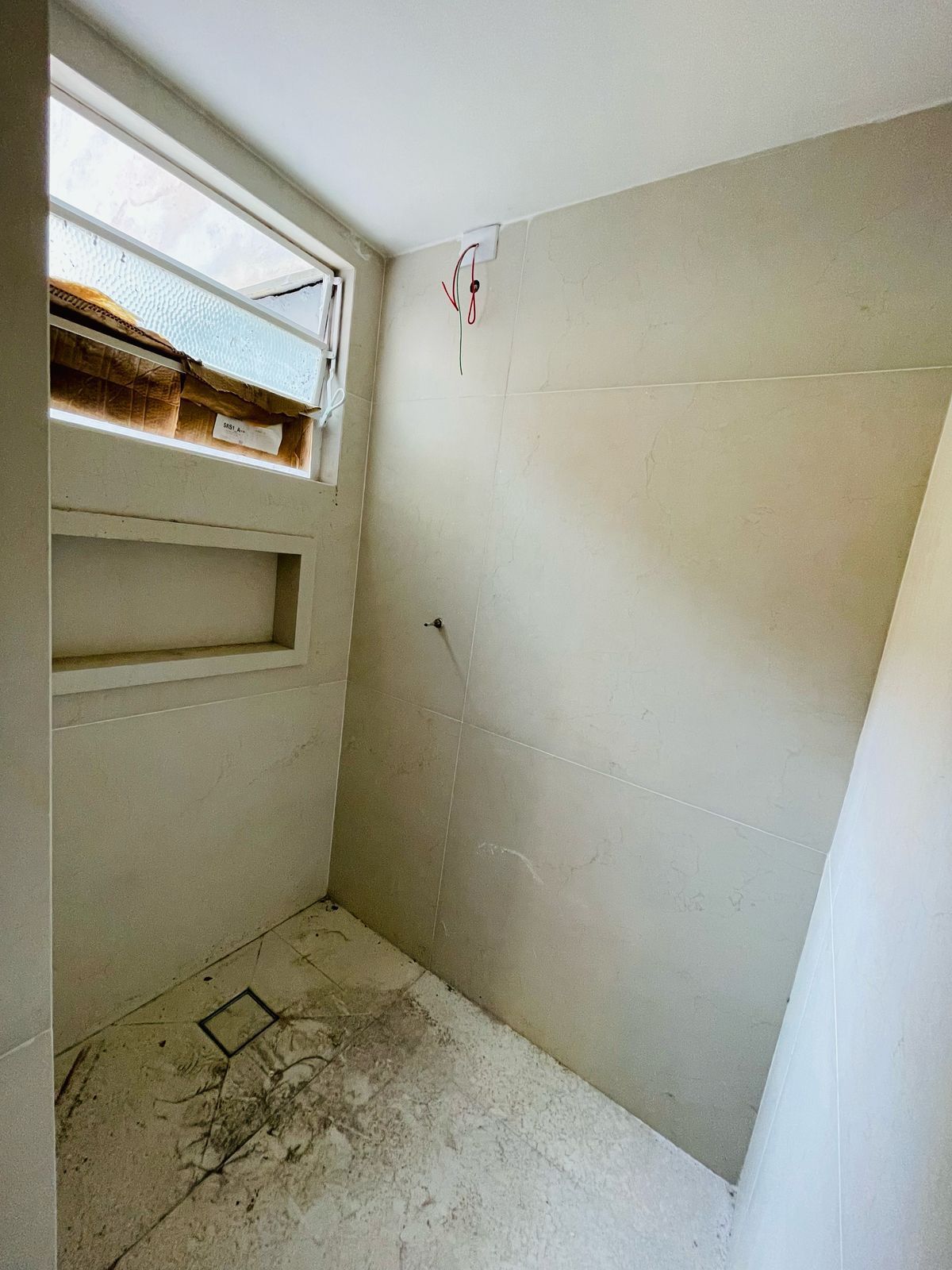 Apartamento à venda com 3 quartos, 106m² - Foto 2